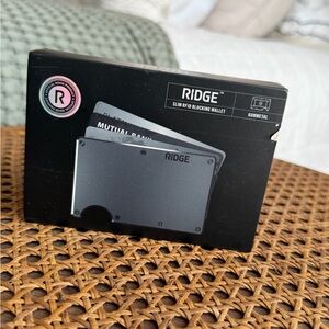 Ridge Gunmetal Slim RFID Blocking Wallet